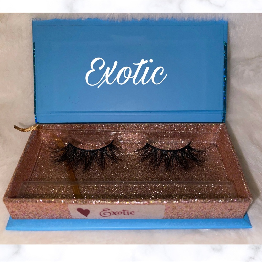 Mink Lashes - Picture 3 of 7